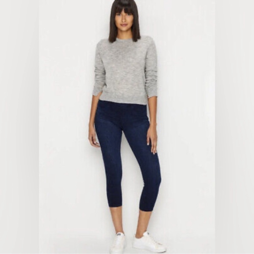 SPANX® Sz LG Jean-ish cropped Leggings